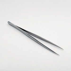 Dumont tweezers in stainless steel